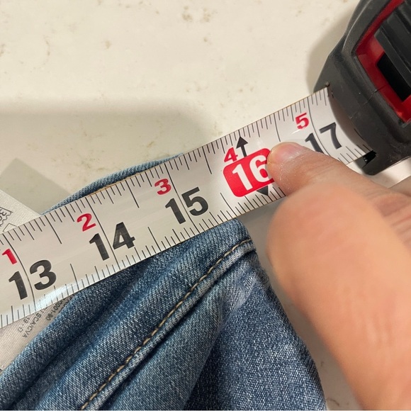 Women’s Levi’s 311 Shaping Skinny Jeans. Size 30x30 - Picture 9 of 11